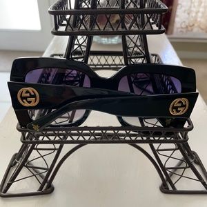 SOLD!!! Gucci oversize square sunglasses